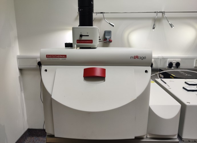 sub-micron IR spectroscopy