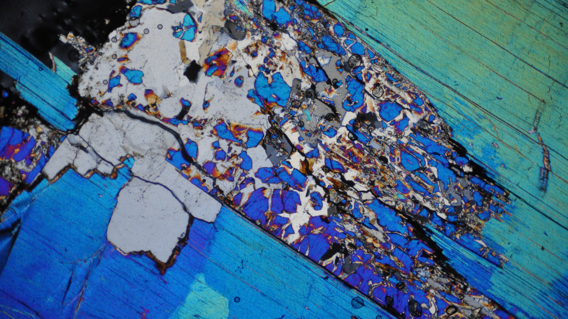 Tackling energy issues through applied geoscience research.