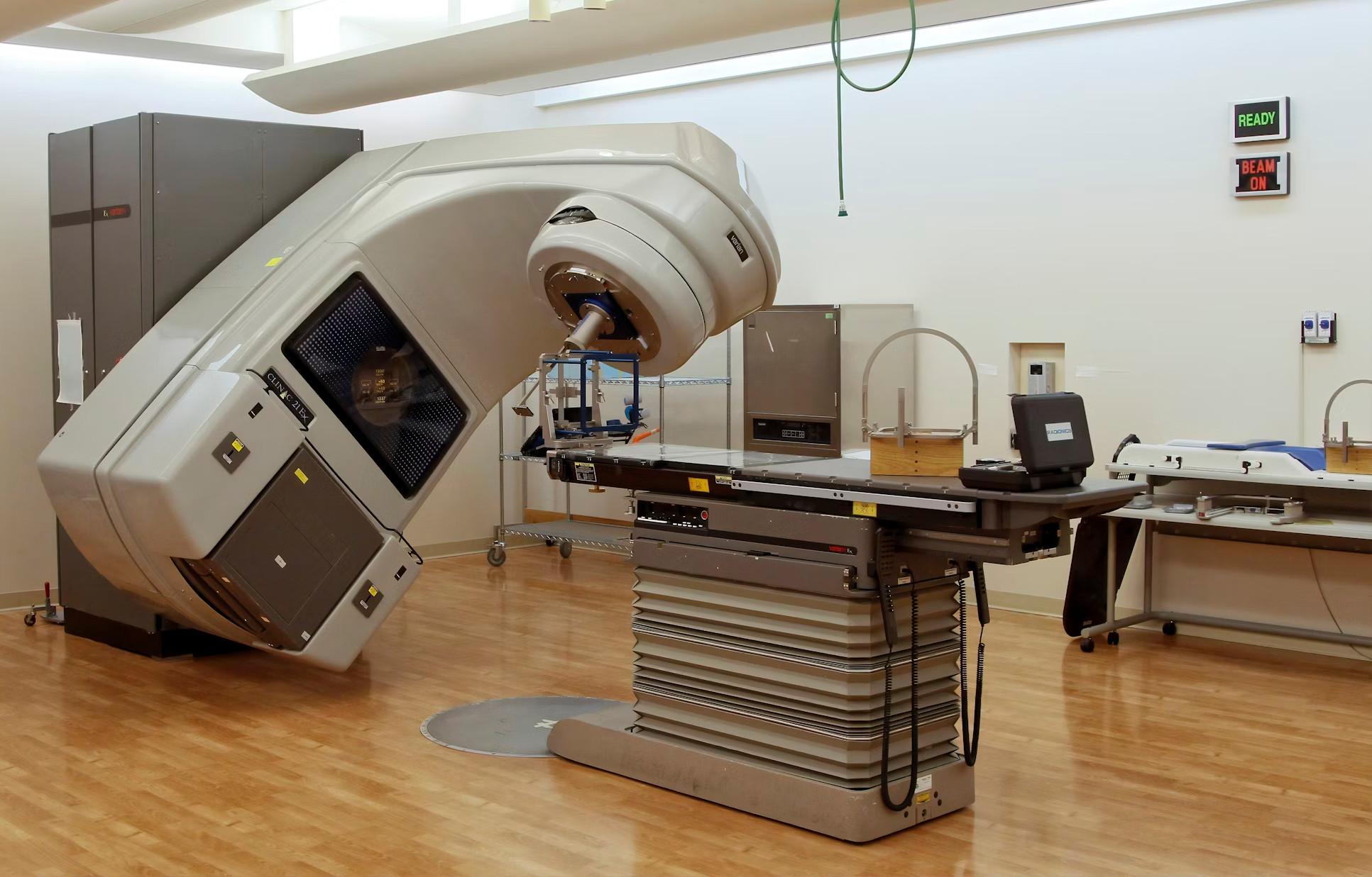 Redeploying particle physics detectors for health and medicine