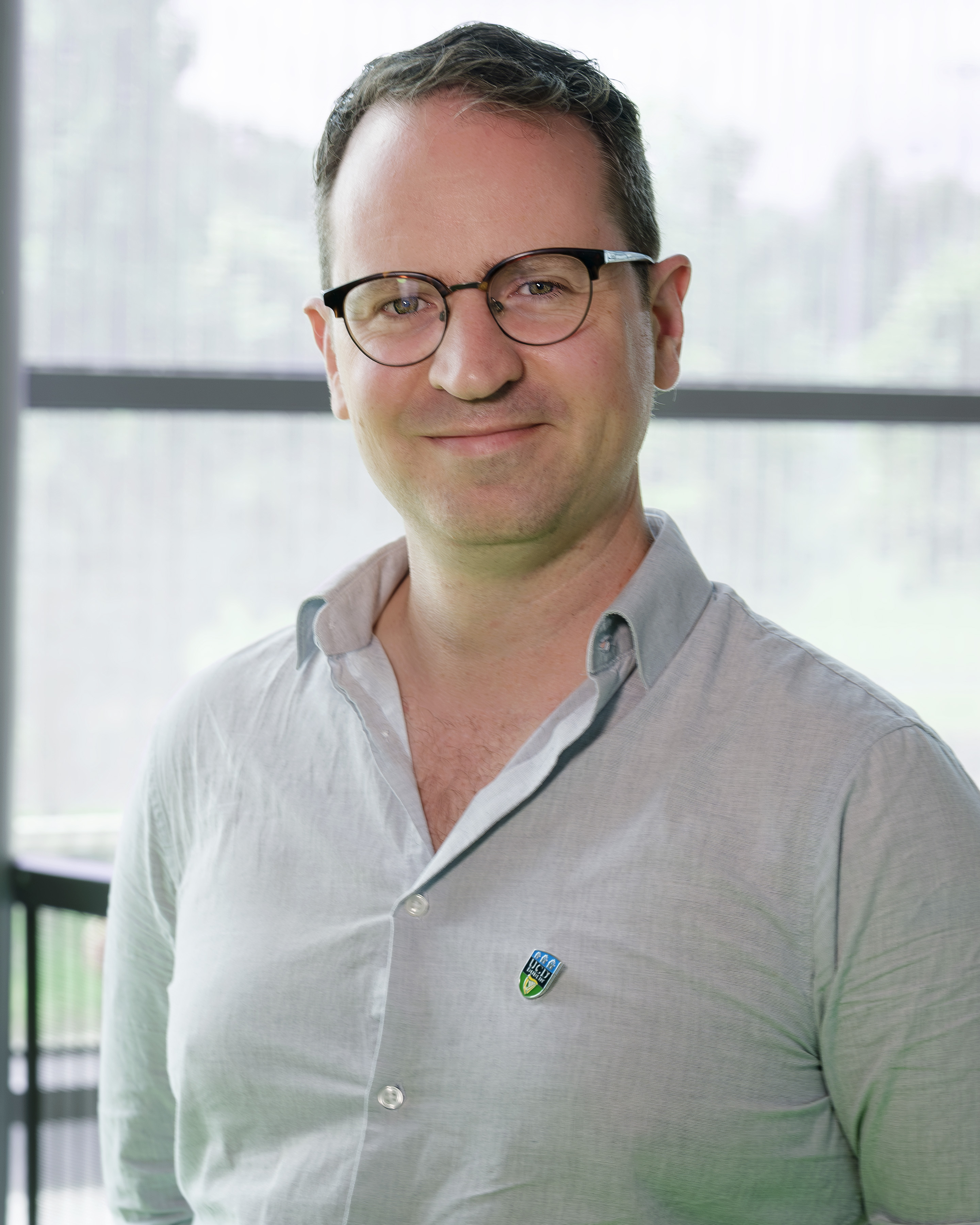 Profile photo of Simon Gray